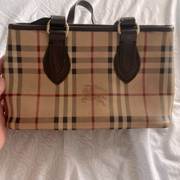 Authentic Burberry, No dustbag - Picture 2 of 2